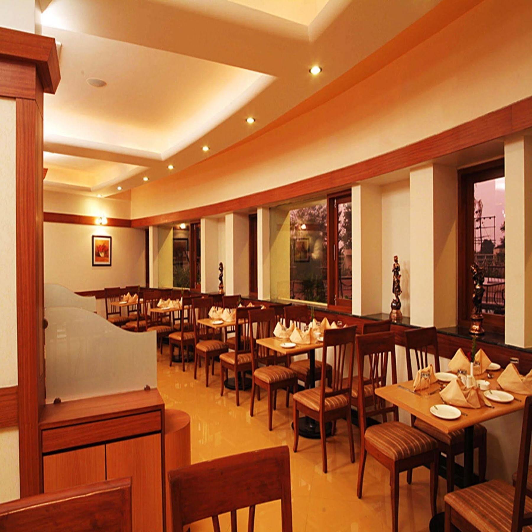 Sahil Sarovar Portico Lonavala Exterior photo